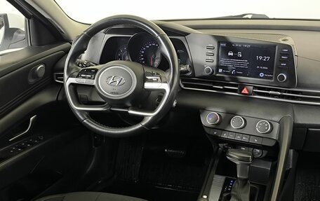 Hyundai Elantra, 2021 год, 1 765 000 рублей, 11 фотография