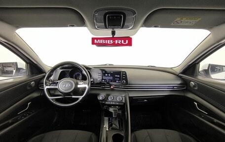 Hyundai Elantra, 2021 год, 1 765 000 рублей, 10 фотография