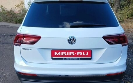 Volkswagen Tiguan II, 2019 год, 2 389 000 рублей, 3 фотография