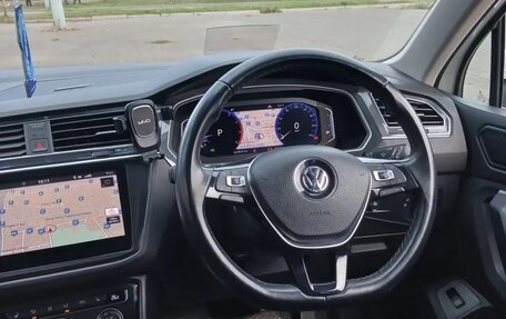 Volkswagen Tiguan II, 2019 год, 2 389 000 рублей, 5 фотография