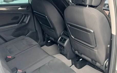 Volkswagen Tiguan II, 2019 год, 2 389 000 рублей, 7 фотография