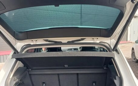 Volkswagen Tiguan II, 2019 год, 2 389 000 рублей, 10 фотография