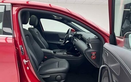 Mercedes-Benz A-Класс, 2023 год, 2 150 000 рублей, 15 фотография