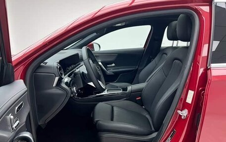 Mercedes-Benz A-Класс, 2023 год, 2 150 000 рублей, 17 фотография