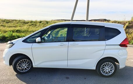 Honda Freed II, 2017 год, 1 790 000 рублей, 4 фотография