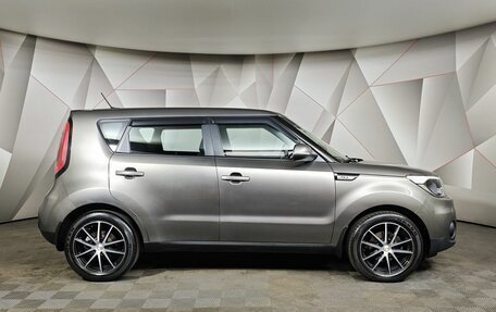 KIA Soul II рестайлинг, 2018 год, 1 497 000 рублей, 6 фотография