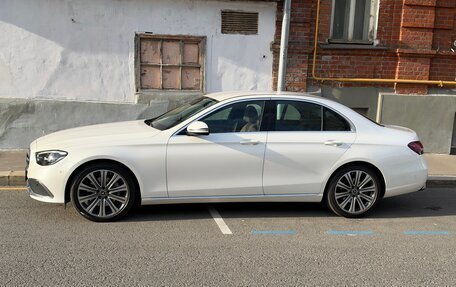 Mercedes-Benz E-Класс, 2021 год, 4 900 000 рублей, 3 фотография