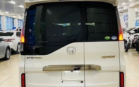 Honda Stepwgn IV рестайлинг, 2021 год, 2 130 000 рублей, 8 фотография