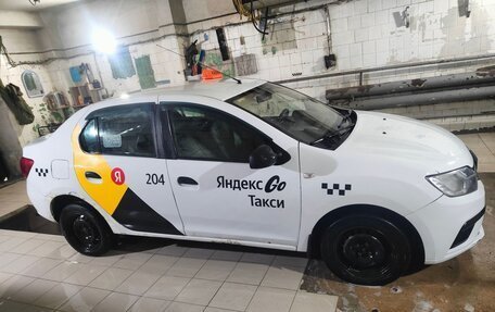 Renault Logan II, 2018 год, 270 000 рублей, 3 фотография