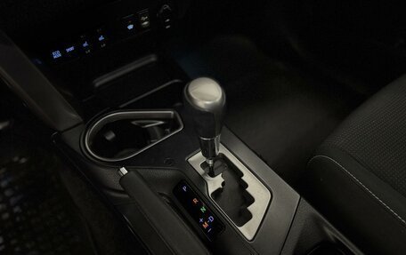 Toyota RAV4, 2019 год, 2 249 000 рублей, 16 фотография