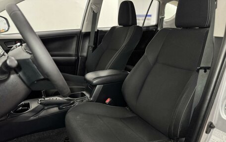 Toyota RAV4, 2019 год, 2 249 000 рублей, 26 фотография