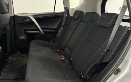 Toyota RAV4, 2019 год, 2 249 000 рублей, 28 фотография
