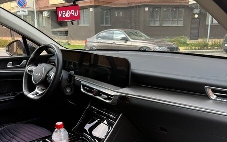 KIA K5, 2022 год, 3 100 000 рублей, 25 фотография