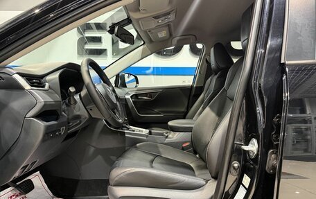 Toyota RAV4, 2020 год, 3 689 000 рублей, 9 фотография