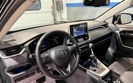 Toyota RAV4, 2020 год, 3 689 000 рублей, 10 фотография