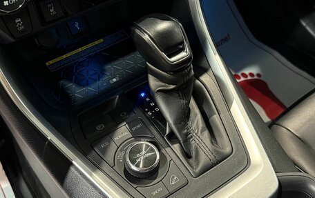Toyota RAV4, 2020 год, 3 689 000 рублей, 21 фотография