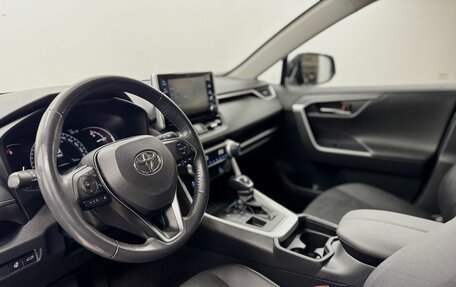 Toyota RAV4, 2021 год, 3 840 000 рублей, 12 фотография