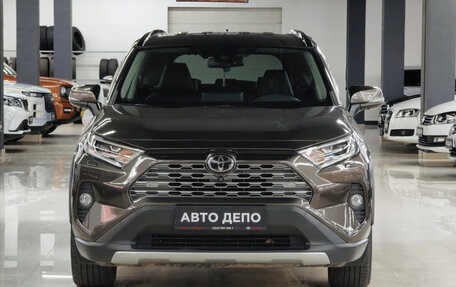 Toyota RAV4, 2020 год, 3 350 000 рублей, 2 фотография