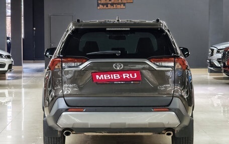 Toyota RAV4, 2020 год, 3 350 000 рублей, 5 фотография
