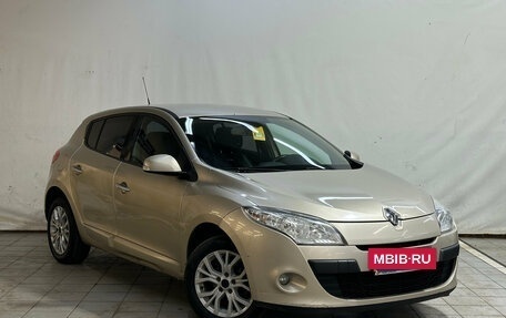 Renault Megane III рестайлинг, 2012 год, 520 000 рублей, 2 фотография