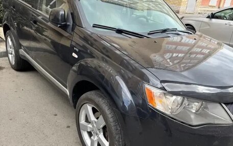 Mitsubishi Outlander III рестайлинг 3, 2009 год, 750 000 рублей, 5 фотография