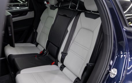 Porsche Cayenne III, 2023 год, 12 990 000 рублей, 19 фотография