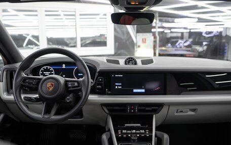 Porsche Cayenne III, 2023 год, 12 990 000 рублей, 26 фотография