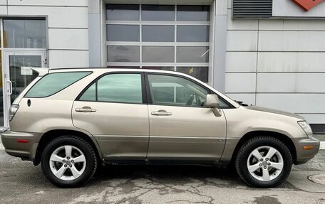 Lexus RX IV рестайлинг, 2001 год, 890 000 рублей, 8 фотография
