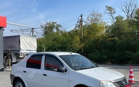 Renault Logan I, 2011 год, 300 000 рублей, 3 фотография