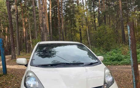 Honda Fit III, 2011 год, 850 000 рублей, 14 фотография