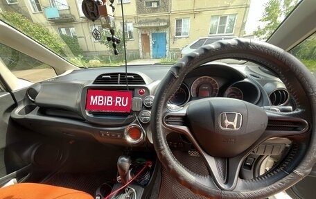 Honda Fit III, 2011 год, 850 000 рублей, 16 фотография