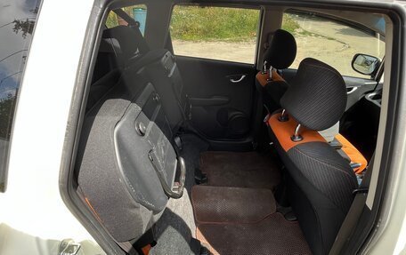 Honda Fit III, 2011 год, 850 000 рублей, 19 фотография