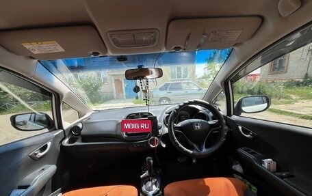 Honda Fit III, 2011 год, 850 000 рублей, 21 фотография