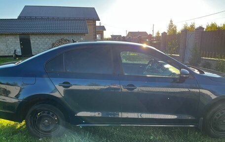 Volkswagen Jetta VII, 2011 год, 750 000 рублей, 3 фотография