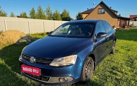 Volkswagen Jetta VII, 2011 год, 750 000 рублей, 10 фотография