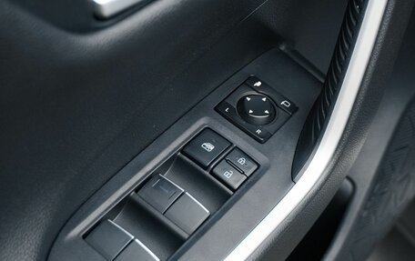 Toyota RAV4, 2020 год, 3 100 000 рублей, 11 фотография