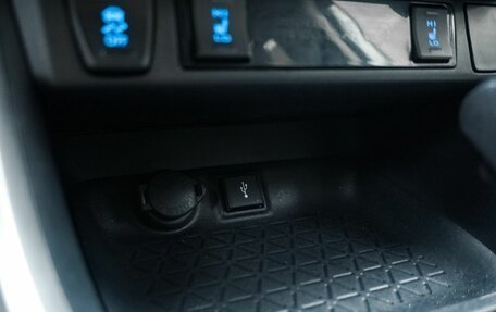 Toyota RAV4, 2020 год, 3 100 000 рублей, 19 фотография