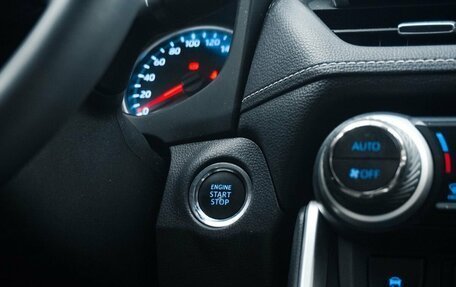 Toyota RAV4, 2020 год, 3 100 000 рублей, 22 фотография