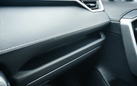 Toyota RAV4, 2020 год, 3 100 000 рублей, 23 фотография