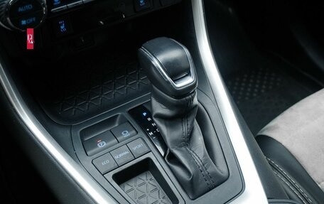 Toyota RAV4, 2020 год, 3 100 000 рублей, 20 фотография
