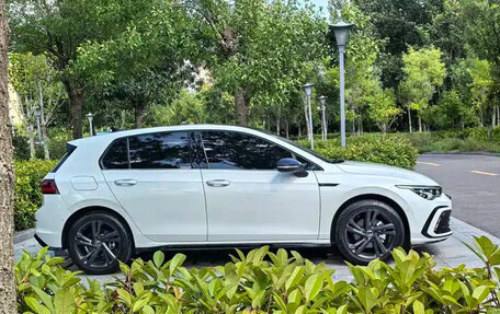 Volkswagen Golf VIII, 2022 год, 1 990 000 рублей, 4 фотография