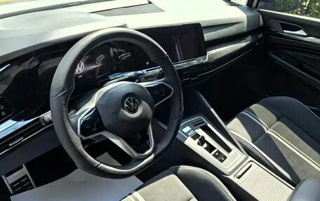 Volkswagen Golf VIII, 2022 год, 1 990 000 рублей, 15 фотография