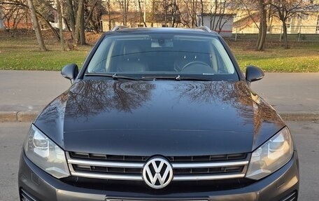 Volkswagen Touareg III, 2011 год, 1 800 000 рублей, 1 фотография