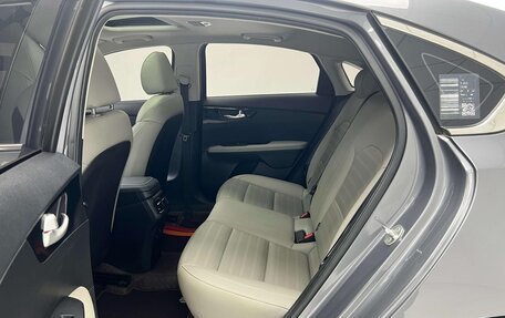 KIA K3, 2022 год, 1 300 000 рублей, 23 фотография
