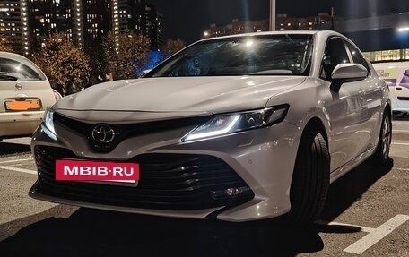 Toyota Camry, 2020 год, 2 730 000 рублей, 4 фотография