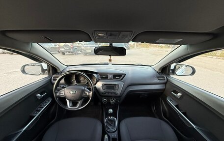 KIA Rio III рестайлинг, 2014 год, 869 000 рублей, 23 фотография