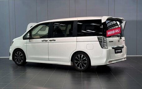 Honda Stepwgn IV рестайлинг, 2014 год, 2 160 000 рублей, 2 фотография