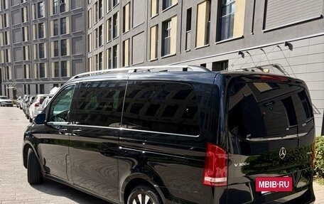 Mercedes-Benz V-Класс, 2022 год, 5 998 000 рублей, 3 фотография