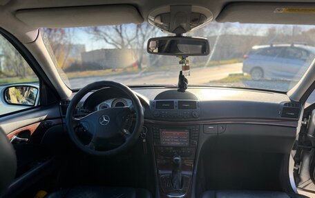 Mercedes-Benz E-Класс, 2003 год, 700 000 рублей, 11 фотография