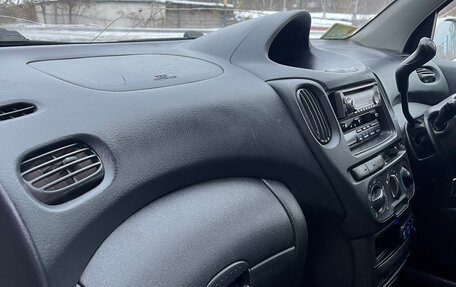 Toyota FunCargo, 2000 год, 395 000 рублей, 24 фотография